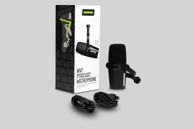 Shure MV7-K - Цифровой кардиоидный динамический микрофон с большой диафрагмой, с разъёмами XLR/USB, цвет чёрный