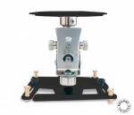 Крепление проектора массой до 45 кг, регулировка поворота 360º и наклона до 45º, черный цвет