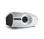 Одночиповый DLP-проектор 5900 лм, 1920 x 1200 WUXGA, 1100:1 / 4800:1, с объективом (1,22 – 1,53 : 1). Разъемы: G/Y, B/Pb, R/Pr, H/C, V; VGA; CVBS; HDMI-1 версия 1.3; DVI-D. Вес 17 кг.