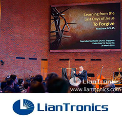 Cветодиодные экраны от LianTronics пришли на смену проекторам в церкви