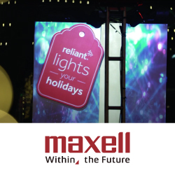 Центр сценических искусств AT&T в Далласе оживил рождественские праздники благодаря проекторам Maxell